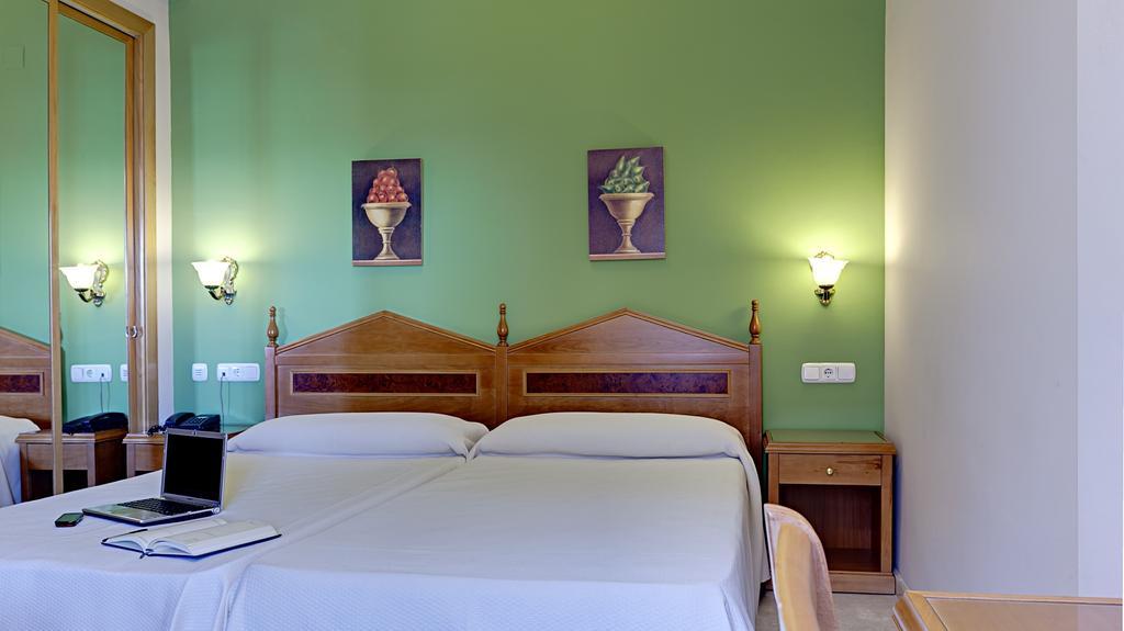 Hotel Tocina Business Albolote Pokoj fotografie